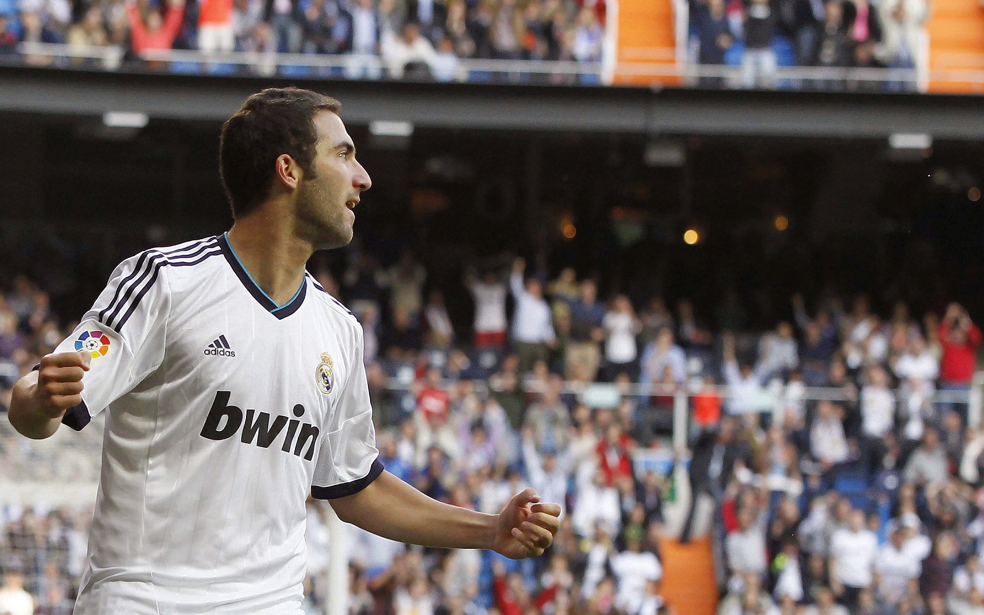 世俱杯“金球奖”争夺：那些令人难忘的个人表现